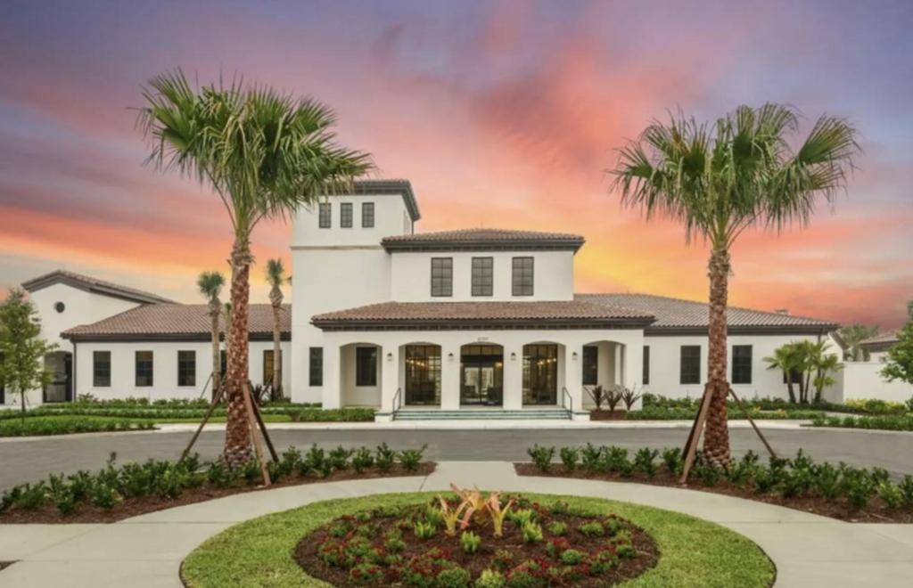 5 Bedrooms - 4,5 Bathrooms - Windsor At Westside 8928 Sa Орландо Экстерьер фото